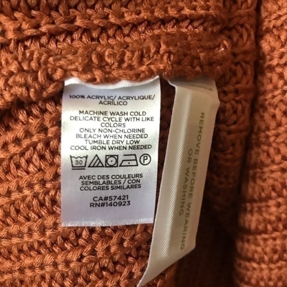 Double V Sweater Tank Top - Picture 6 of 8